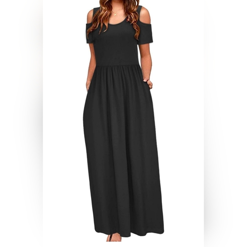 New With Tags Black Maxy Dress  cold shoulder *with pockets